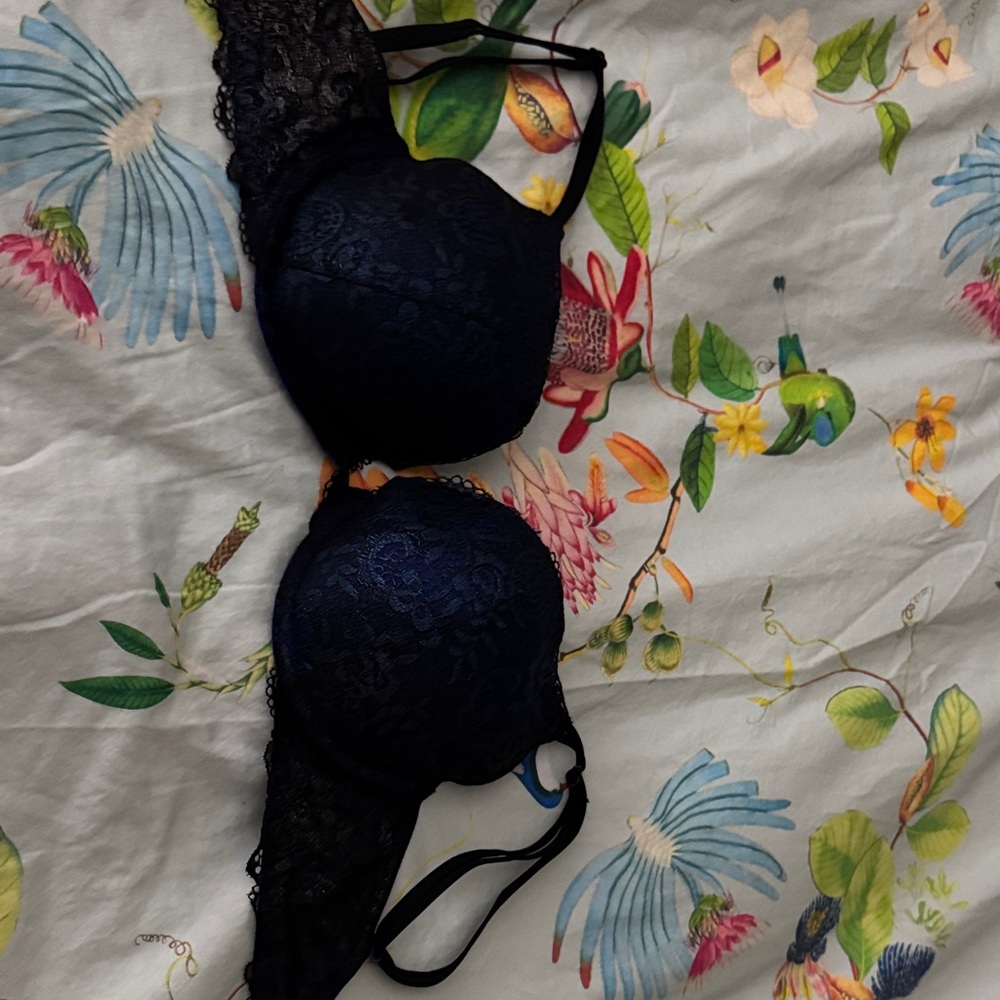Victoria's Secret Midnight Lace Bra